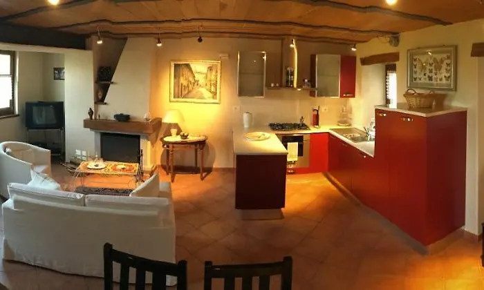 Maison Des Roses - Family Farm Bossolasco